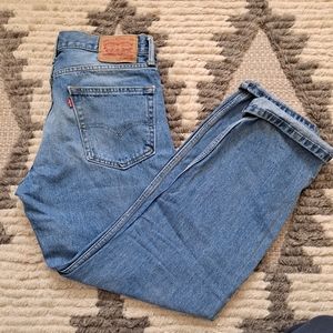 Levis 514 mom jeans